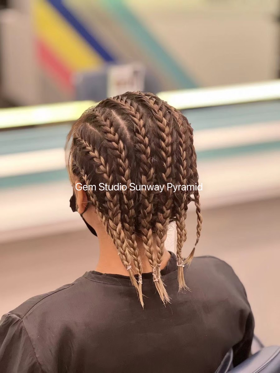 GEM STUDIO HAIR AND NAIL SALON SUNWAY PYRAMID · 发型师 · First Floor